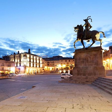 Eurostars Palacio De Santa Marta Трухильо Экстерьер фото