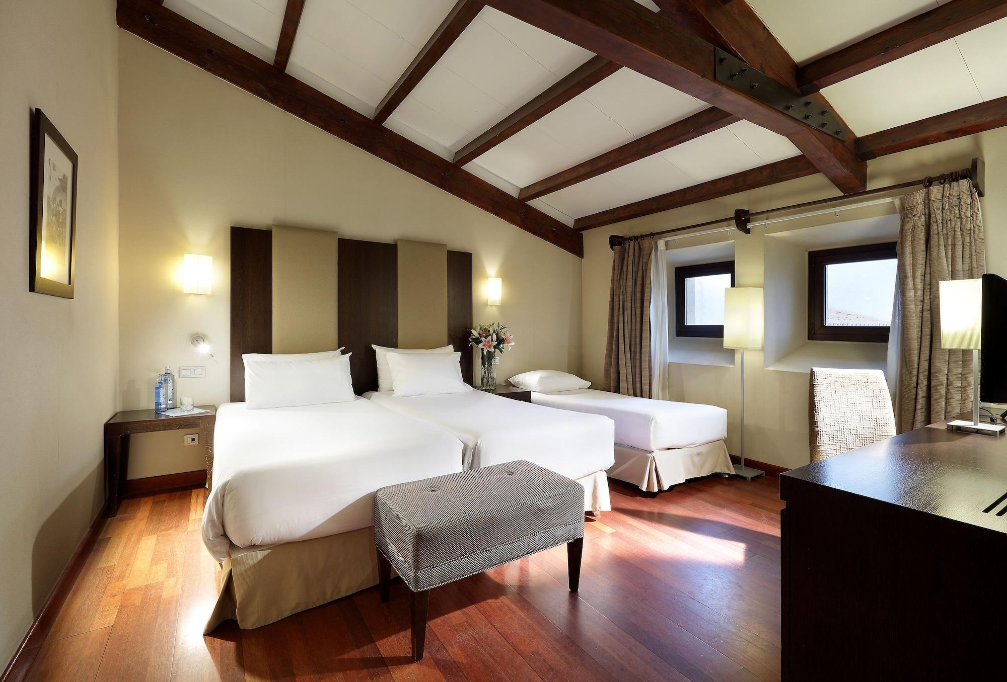 Eurostars Palacio De Santa Marta Трухильо Экстерьер фото