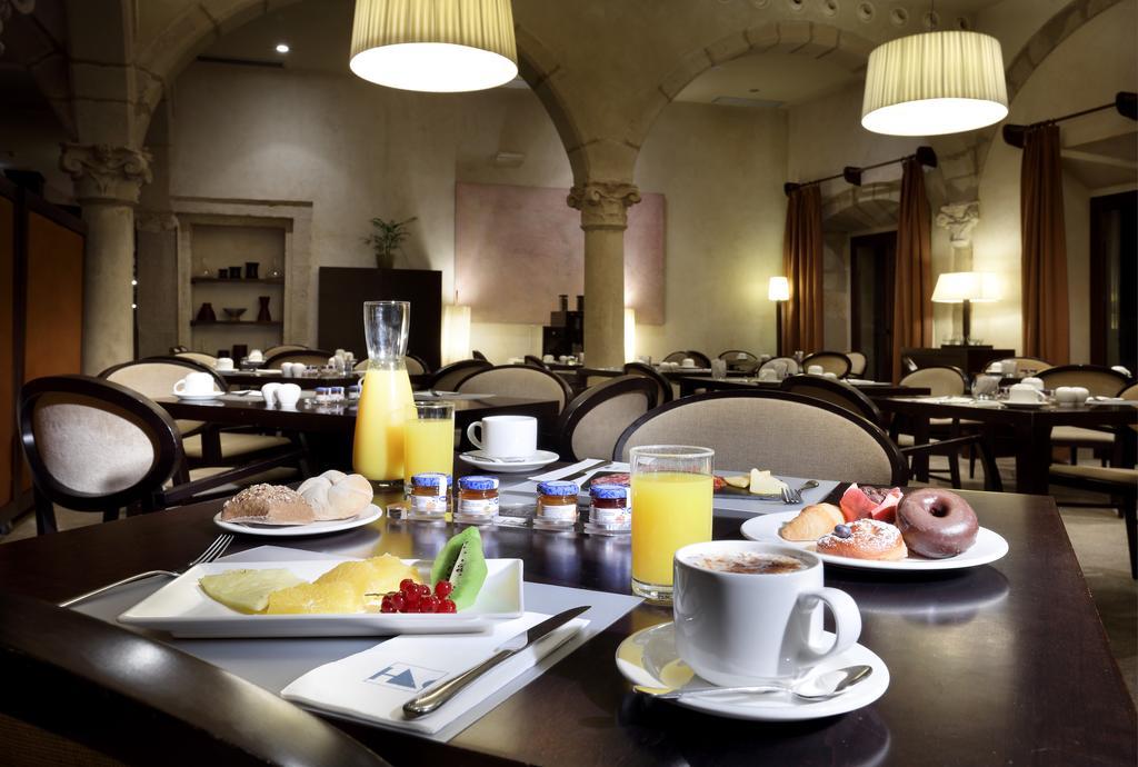 Eurostars Palacio De Santa Marta Трухильо Экстерьер фото