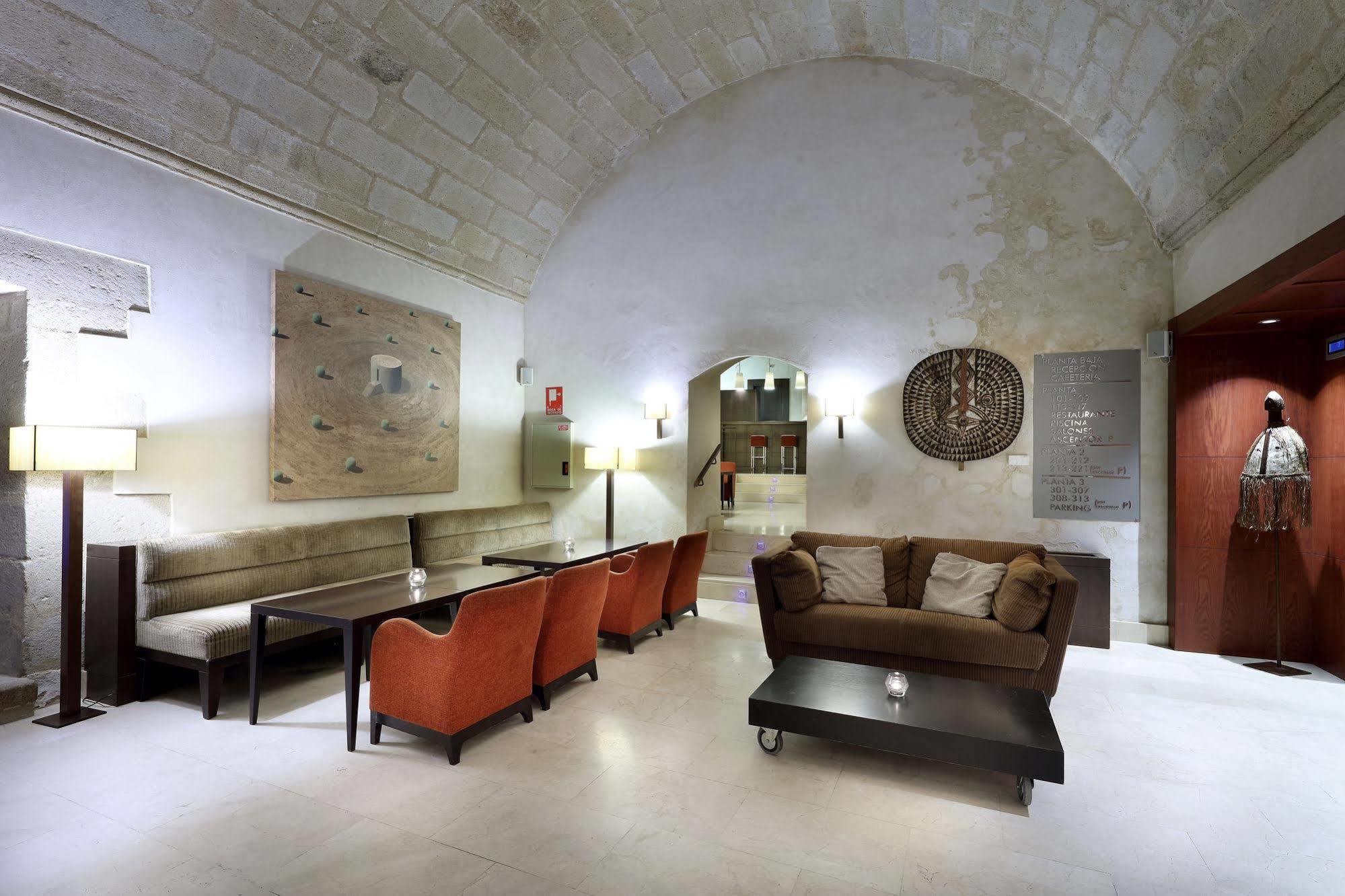 Eurostars Palacio De Santa Marta Трухильо Экстерьер фото